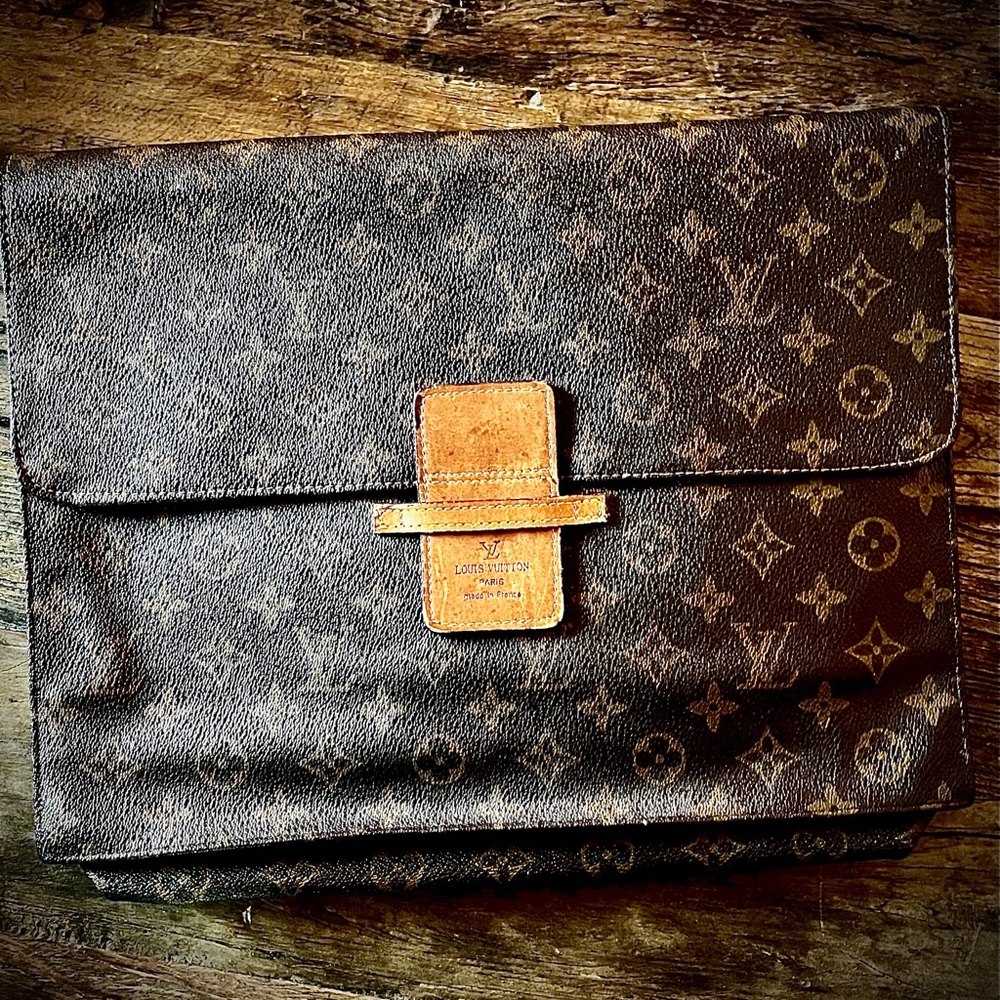 VINTAGE LV LAPTOP CLUTCH